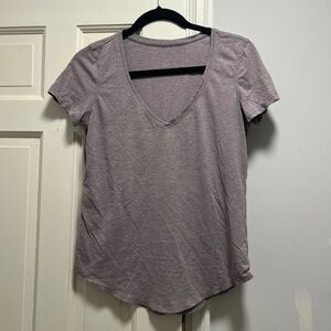 Lululemon V-neck Love T-shirt size 4 Heathered Purple/Mauve